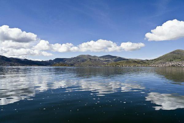 ho-nuoc-titicaca-thanh-dia-tren-day-andes-2