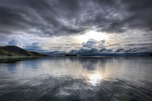 ho-nuoc-titicaca-thanh-dia-tren-day-andes-5