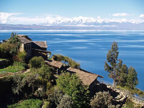 ho-nuoc-titicaca-thanh-dia-tren-day-andes-7