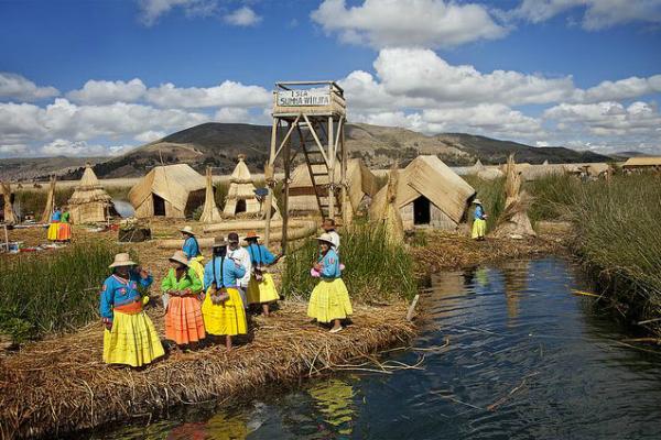 ho-nuoc-titicaca-thanh-dia-tren-day-andes-8