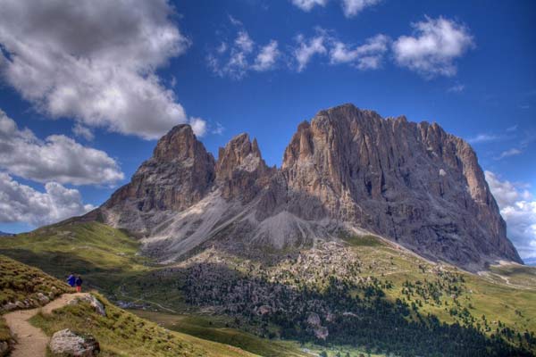 hoang-hon-tren-dinh-nui-tuyet-dolomites-1