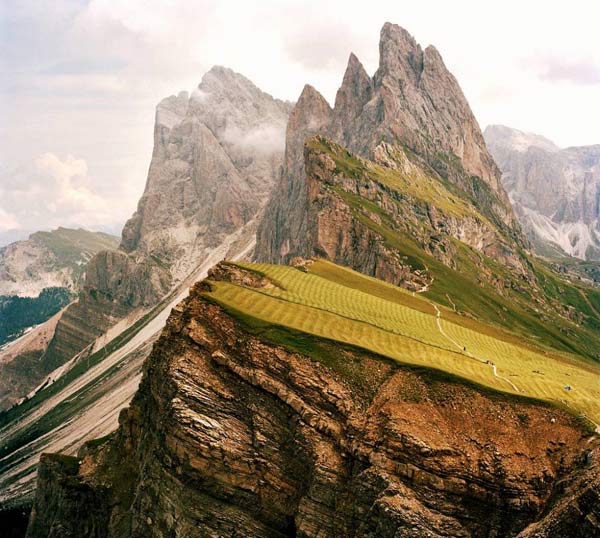 hoang-hon-tren-dinh-nui-tuyet-dolomites-15