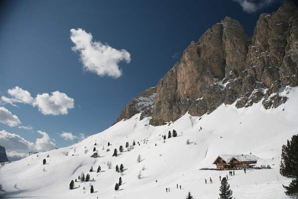 hoang-hon-tren-dinh-nui-tuyet-dolomites-6