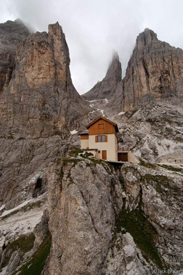 hoang-hon-tren-dinh-nui-tuyet-dolomites-8