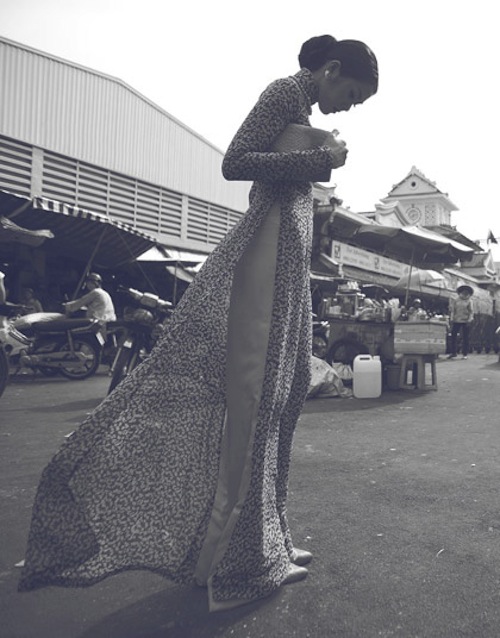 hoc-cach-mac-ao-dai-de-cuon-hut-nhu-tang-thanh-ha-11