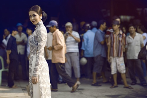 hoc-cach-mac-ao-dai-de-cuon-hut-nhu-tang-thanh-ha-13