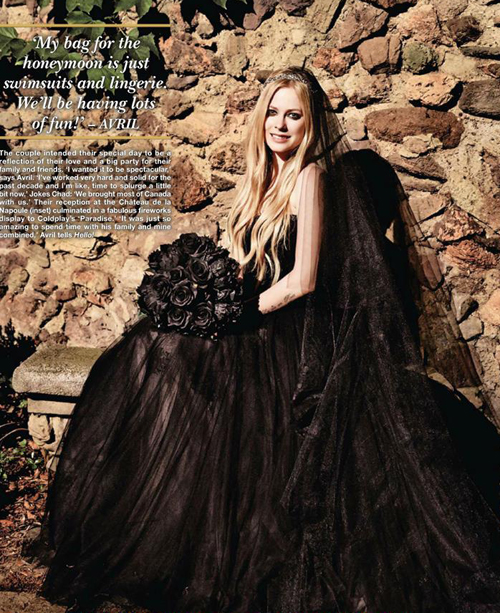 hon-le-tong-mau-den-gothic-cua-avril-lavigne-4