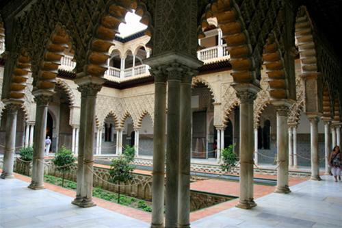 hu-ao-cung-dien-alcazar-o-sevilla-2