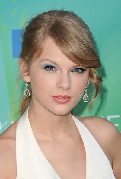 huong-dan-lam-dep-giong-taylor-swift-1