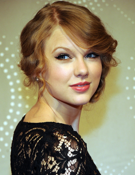 huong-dan-lam-dep-giong-taylor-swift-8