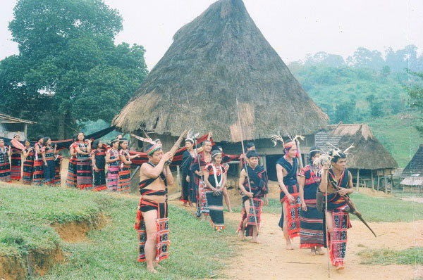 huong-dan-phong-tuc-tap-quan-cua-mot-so-dan-toc-phia-bac-1