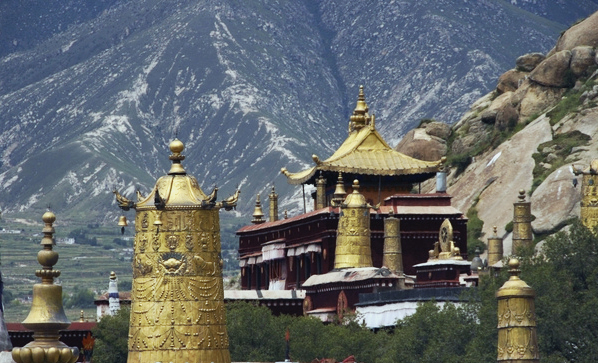 kham-pha-lhasa-tay-tang-huyen-bi-1