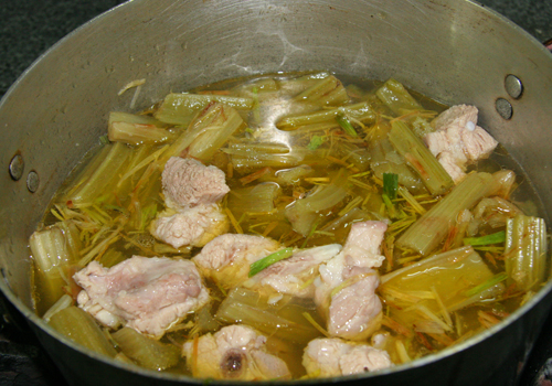 la-mieng-cay-atiso-nau-canh-thanh-mat-3