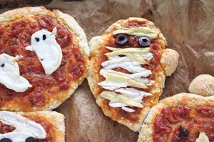 lam-pizza-ma-cho-dem-halloween-cuc-vui-6