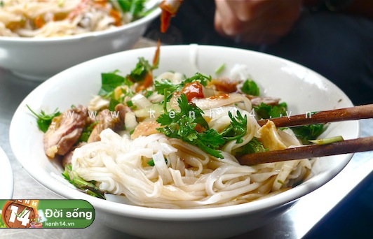 lang-thang-pho-co-an-mon-pho-ga-tron-2