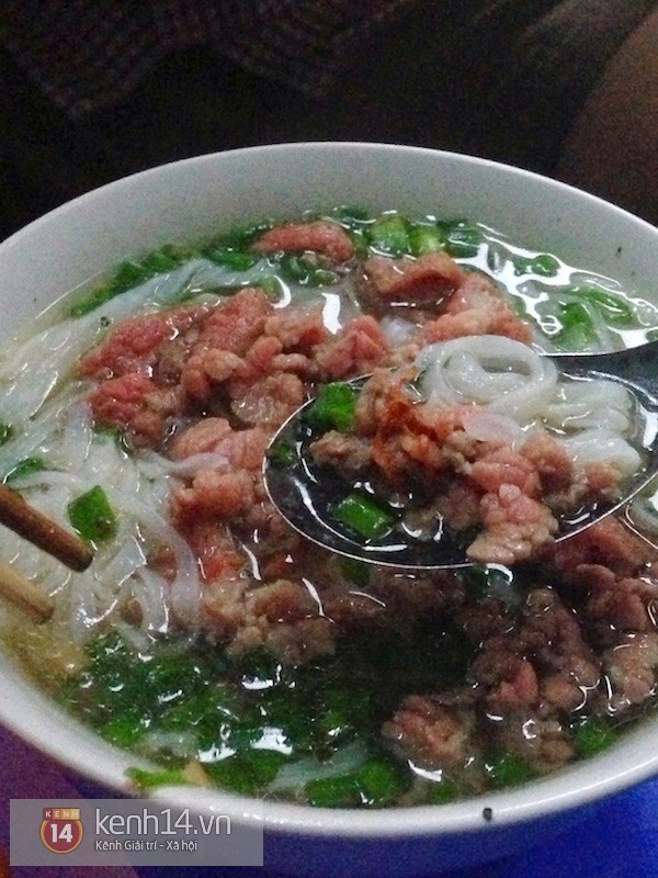 lang-thang-pho-dem-ha-noi-an-pho-ganh-3