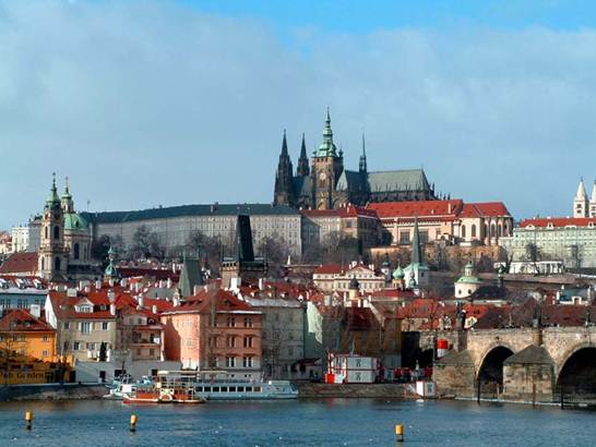 lau-dai-prague-vien-ngoc-quy-o-czech-6