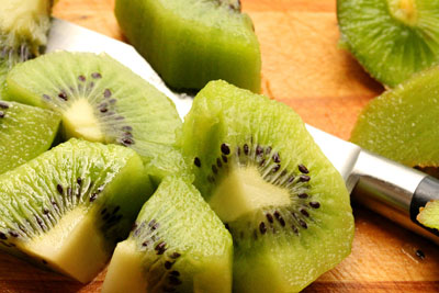 meo-nho-cat-trai-kiwi-ngon-mieng-3