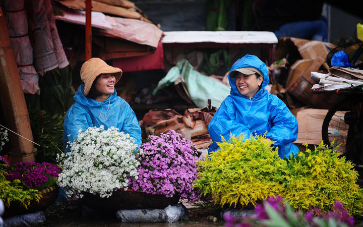 mua-thu-ha-noi-lang-man-nhu-tho-voi-nhung-xe-hoa-22