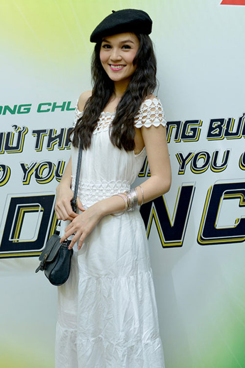 my-nhan-dep-hoang-dai-voi-toc-xoan-song-nho-6