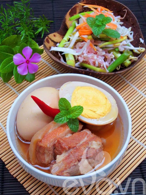 nau-thit-kho-tau-chuan-huong-vi-tet-mien-nam-7