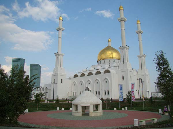 ngo-ngang-lac-buoc-thu-do-astana-12