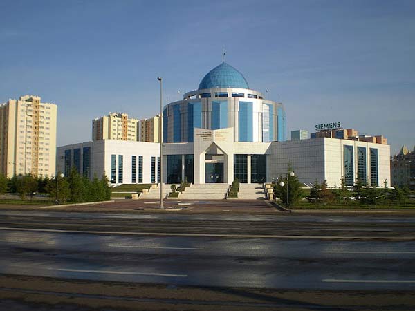 ngo-ngang-lac-buoc-thu-do-astana-15