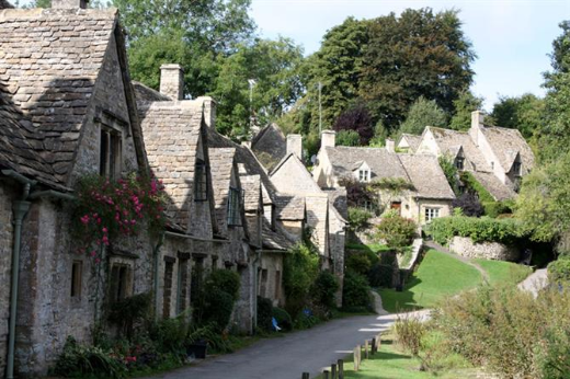 ngoi-lang-bibury-vien-ngoc-quy-cua-cotswold-3