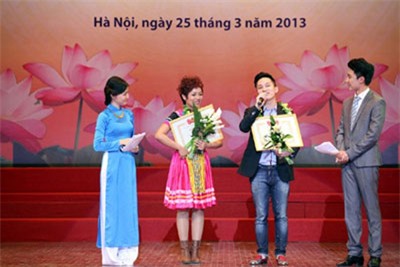 nhung-ba-me-don-than-manh-me-cua-showbiz-viet-8