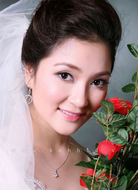 nhung-doi-mat-nai-tho-ngay-cua-showbiz-5