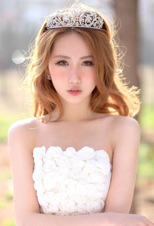 nhung-kieu-toc-co-dau-thinh-hanh-nhat-mua-cuoi-2012-10