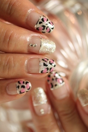 nhung-mau-nail-art-hop-thoi-trang-cho-he-2012-10