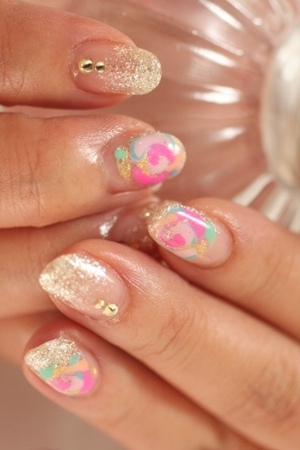 nhung-mau-nail-art-hop-thoi-trang-cho-he-2012-2