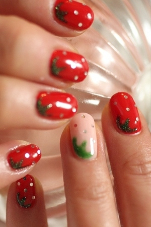 nhung-mau-nail-art-hop-thoi-trang-cho-he-2012-7