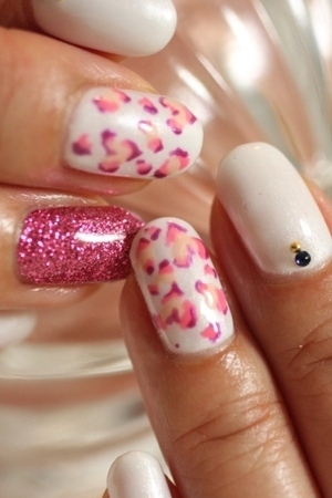 nhung-mau-nail-art-hop-thoi-trang-cho-he-2012-9