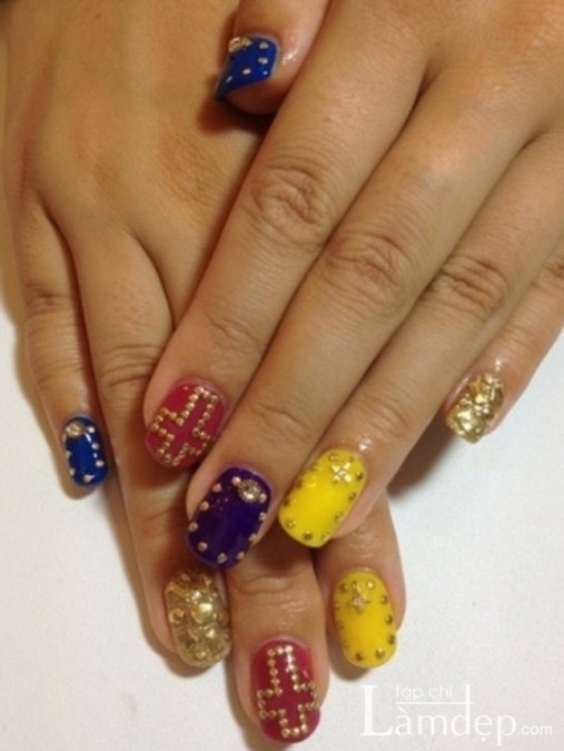 nhung-mau-nail-nail-bold-chic-cho-mua-dong-2012-1