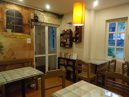 nhung-quan-cafe-sach-noi-tieng-ha-thanh-4