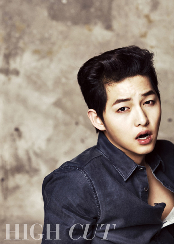 phong-cach-ngau-cung-song-joong-ki-4