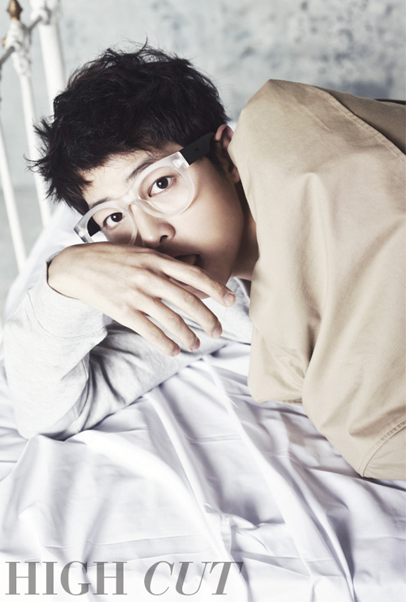 phong-cach-ngau-cung-song-joong-ki-6