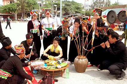 phong-tuc-hon-nhan-cua-dan-toc-khang-1