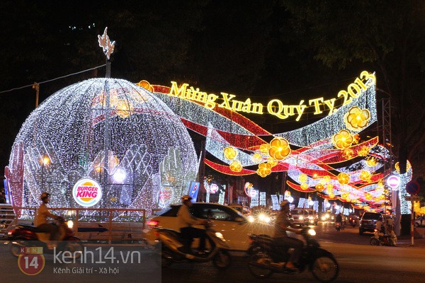 sai-gon-lung-linh-nhung-con-duong-mung-xuan-moi-3