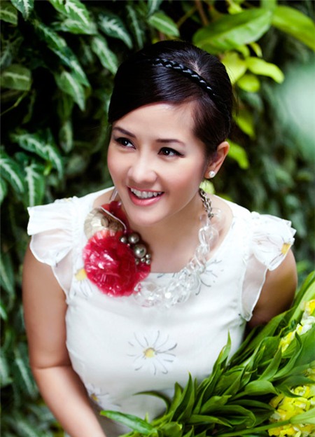 song-gian-di-nhu-bong-hong-nhung-2