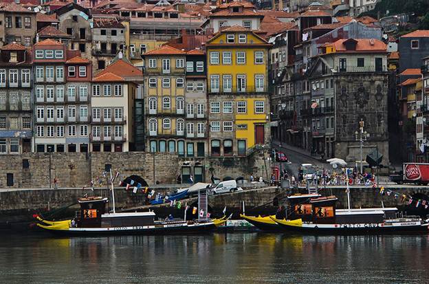 tham-cais-da-ribeira-linh-hon-cua-porto-4