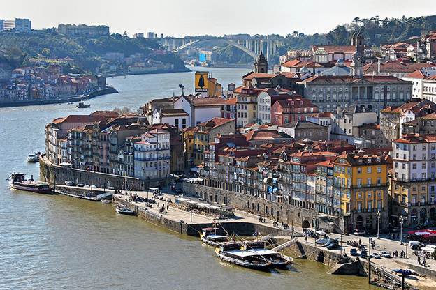 tham-cais-da-ribeira-linh-hon-cua-porto-9