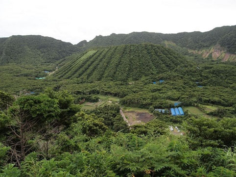 tham-hiem-dao-nui-lua-aogashima-nhat-ban-5