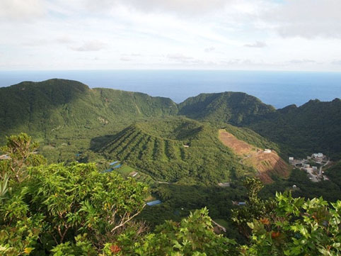 tham-hiem-dao-nui-lua-aogashima-nhat-ban-6