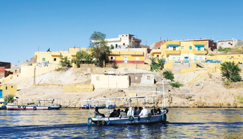 tham-thanh-pho-aswan-noi-chau-phi-bat-dau-3