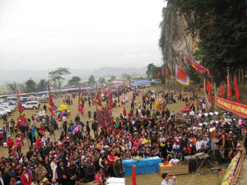 thang-gieng-tray-hoi-hang-bua-1