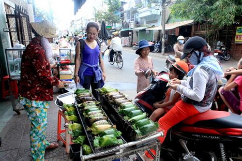 thom-lung-chuoi-nep-nuong-chau-doc-2