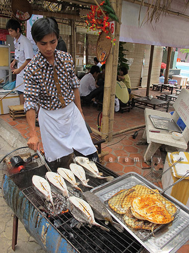 thuong-thuc-3-mon-ca-cuon-banh-trang-phan-thiet-4